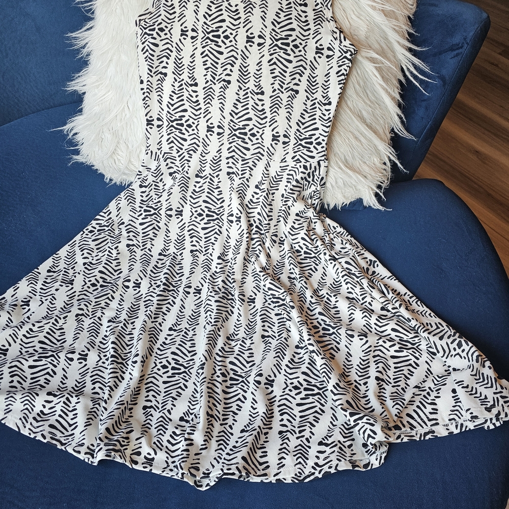 LuLaRoe Black and White Patterned Strapless Dress